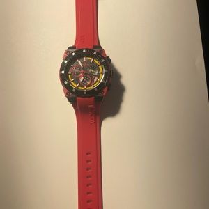 First full price offer today I will include this Invicta 6watch dive case free.